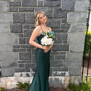 Elegant Green Evening Dress